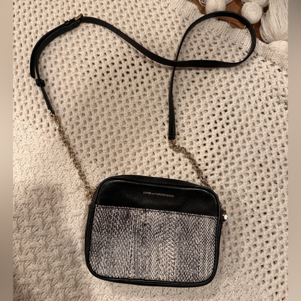 DIANE VON FURSTENBERG CROSSBODY PURSE ANIMAL PRINTER LEATHER